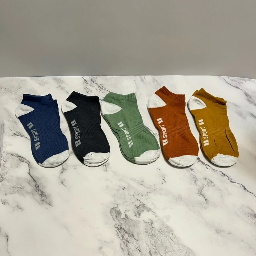 Lot of 5 Pairs of Men’s Low Cut Socks SZ 6-10 NEW